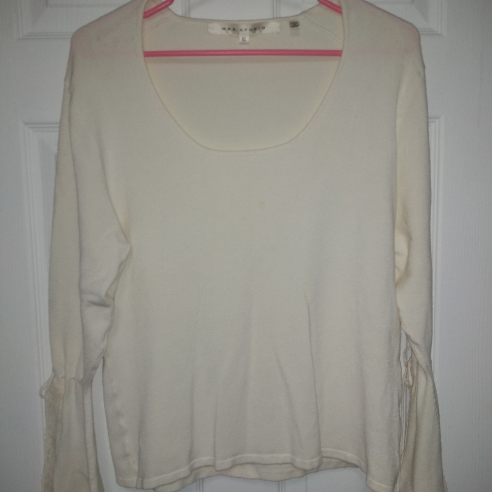 Max Studio bell sleeve sweater with lace trim